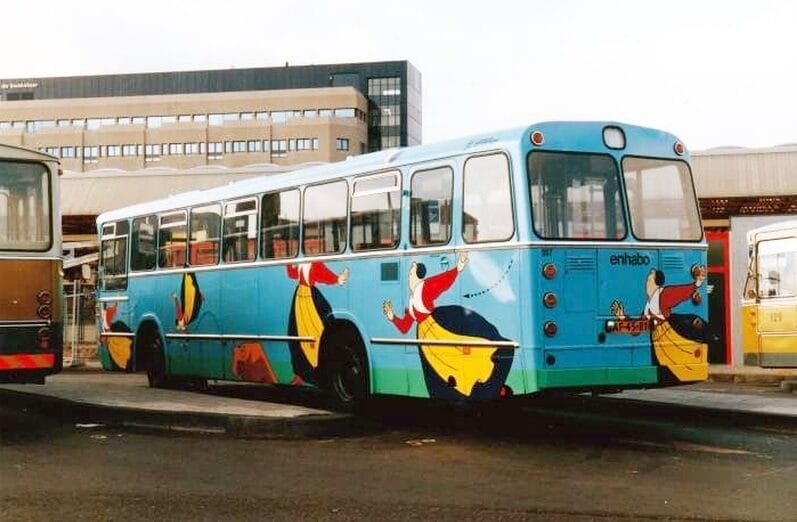 Vrolijke bus